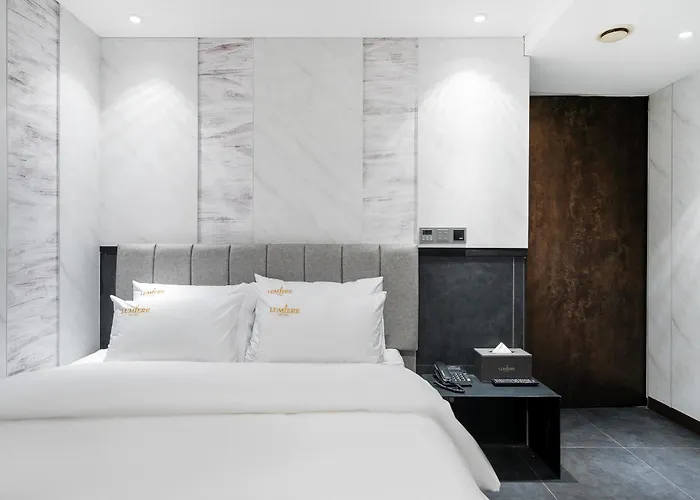 Yeoksam Lumiere Hotel 3*