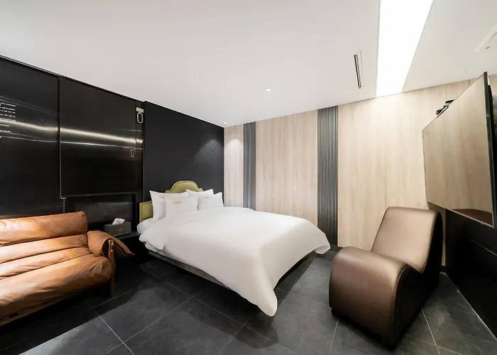 Hotel Yeoksam Lumiere