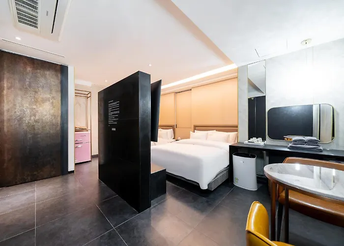 Yeoksam Lumiere Hotel