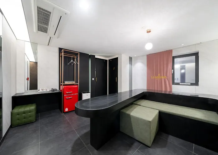 Hotel Yeoksam Lumiere 3*