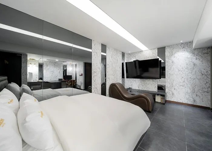Hotel Yeoksam Lumiere