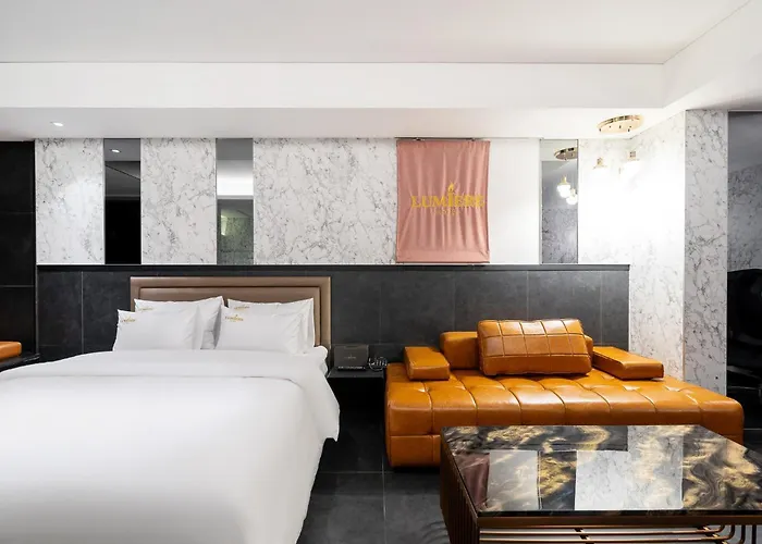 Hotel Yeoksam Lumiere 3*