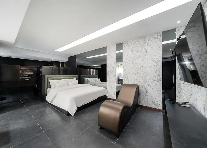 Yeoksam Lumiere Hotel 3*