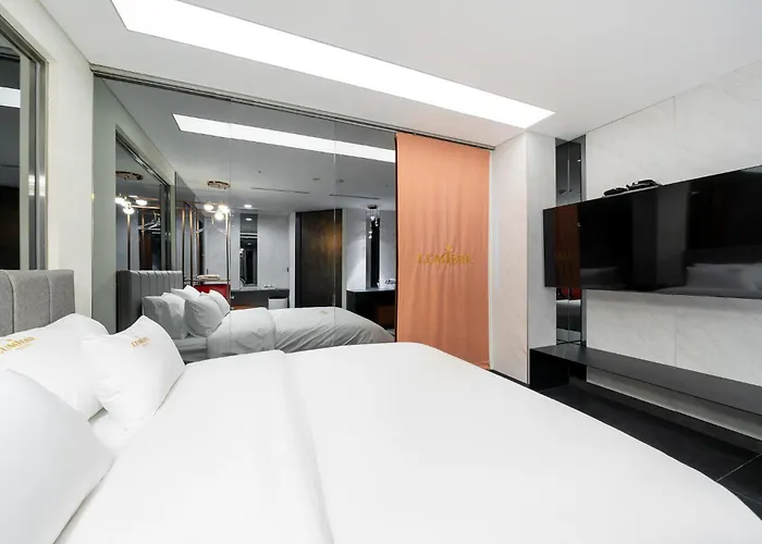 Hotel Yeoksam Lumiere
