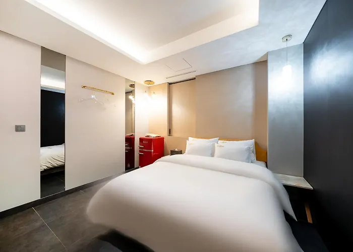 Hotel Yeoksam Lumiere